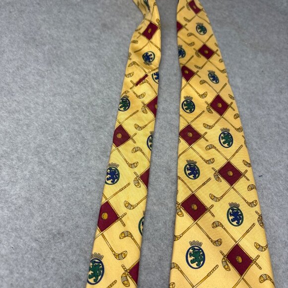 Tommy Hilfiger Golf-Themed Necktie with Crest & Clubs Pattern 3.75" Wide - Picture 6 of 6